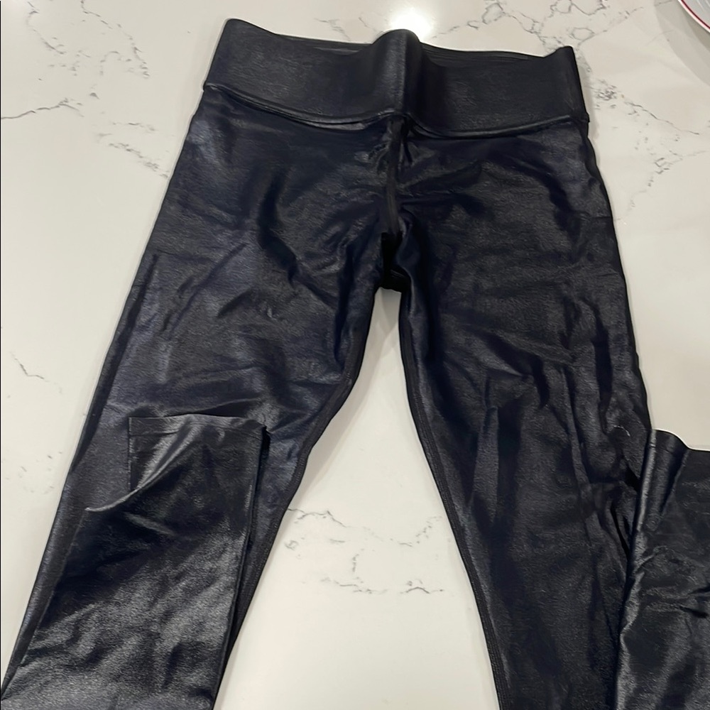 Black Shiny Leggings
